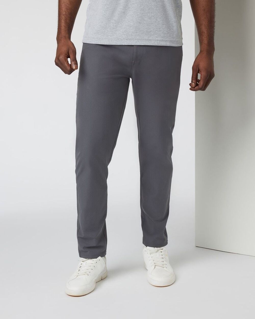 Vuori Meta Pant Men’s Charcoal Gray Performance Stretch Chino Commuter Pants